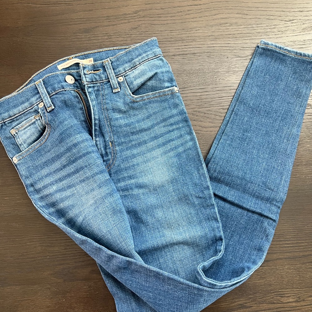Levi’s - Picture 4 of 4